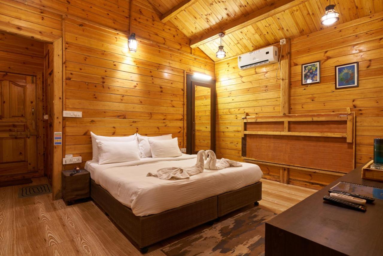 Tranquil Beach Resort Harihareshwar Bagian luar foto