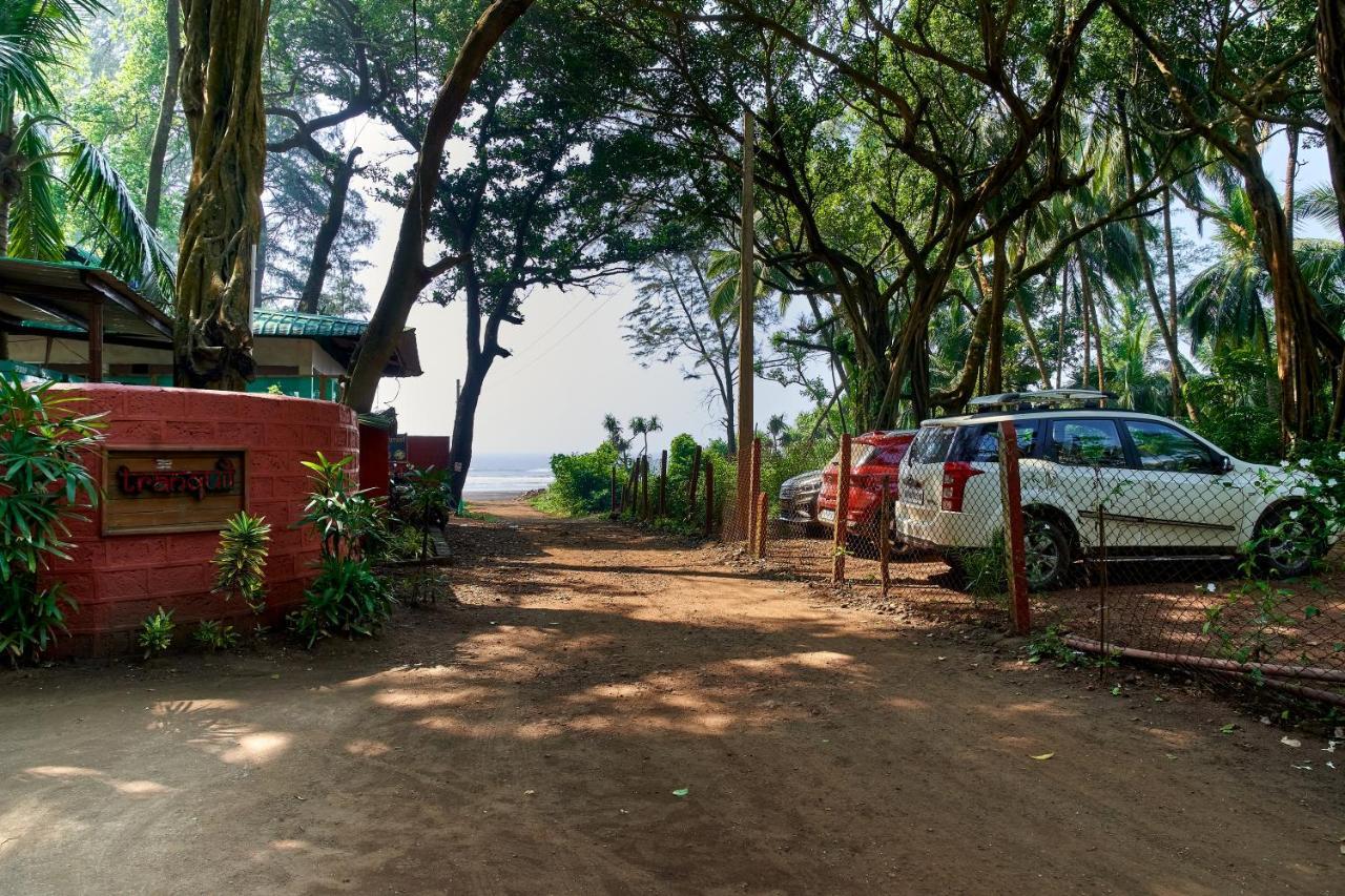 Tranquil Beach Resort Harihareshwar Bagian luar foto